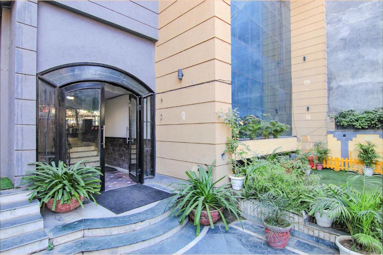 Fabhotel Singh Suite Gurgaon Exterior photo